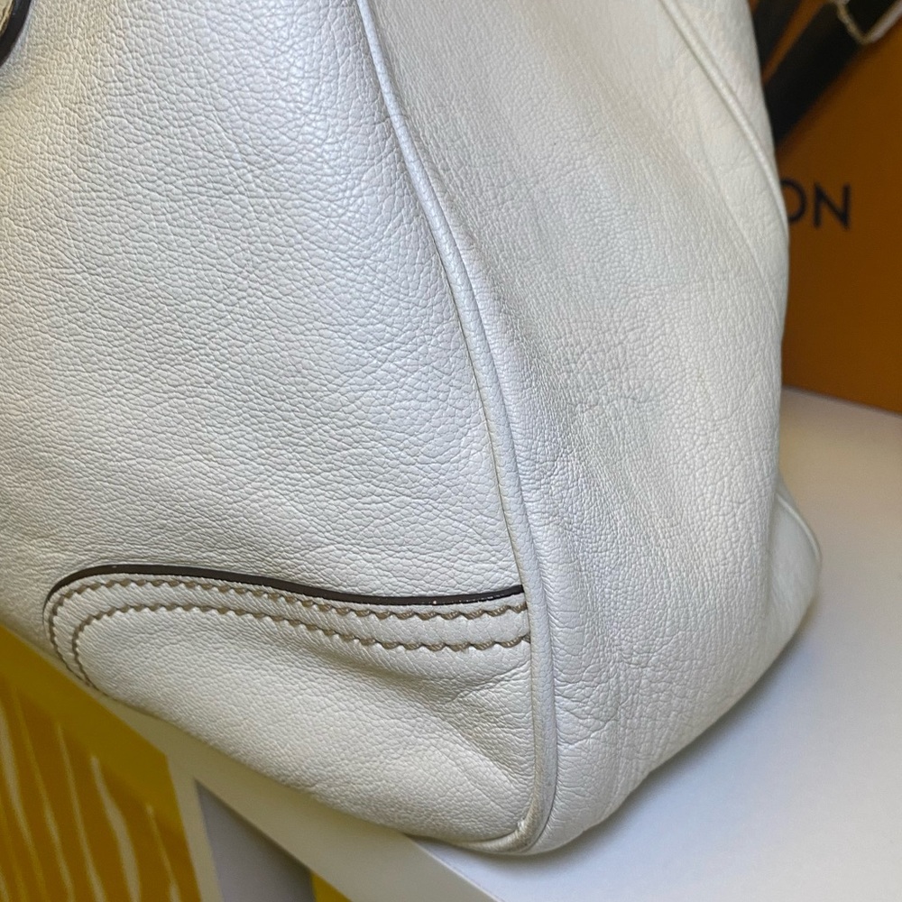 Gucci White Guccissima Princy Tote Bag - Picture 14 of 15